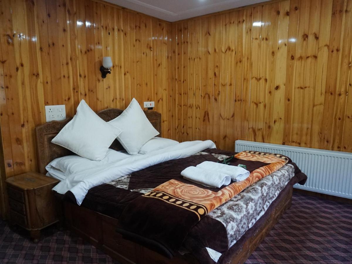 Hotel Barzman Sonamarg Exterior photo