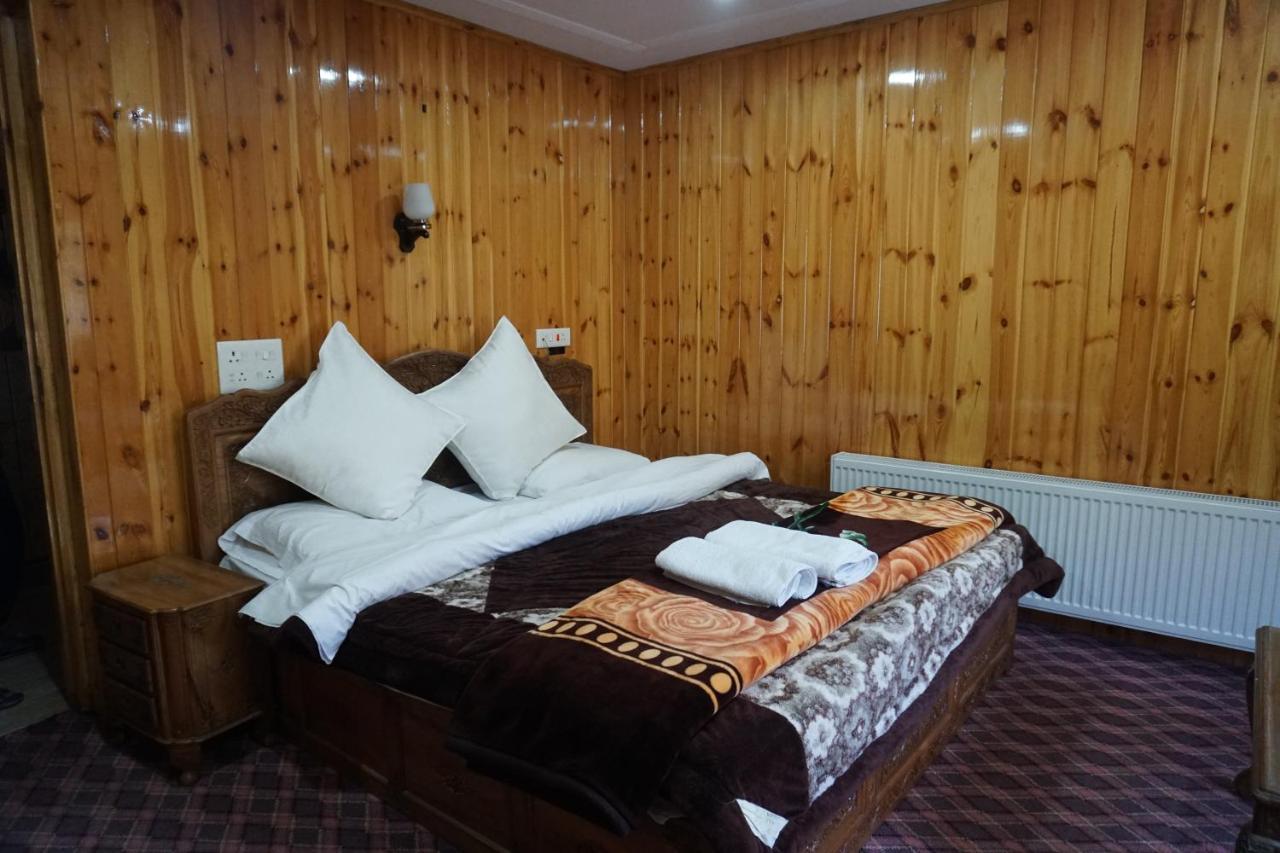 Hotel Barzman Sonamarg Exterior photo