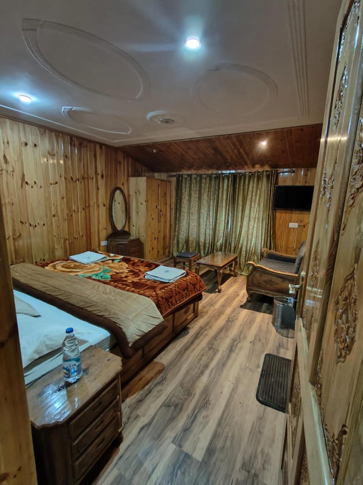 Hotel Barzman Sonamarg Exterior photo